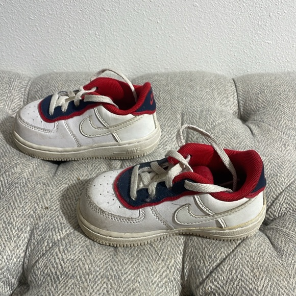 Nike white, blue, red size 7c - Picture 2 of 5